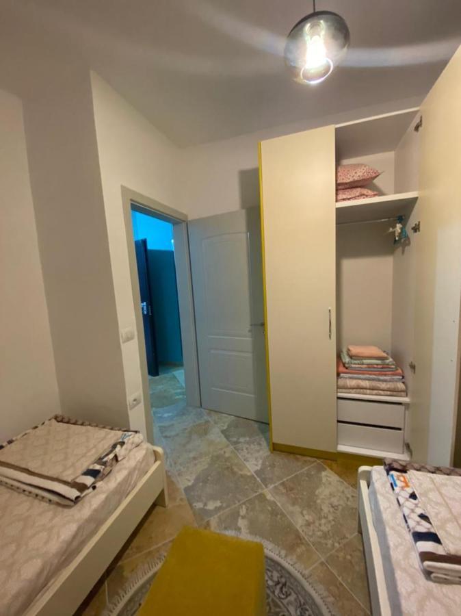 Beach Front Apartment Vlore Exterior photo