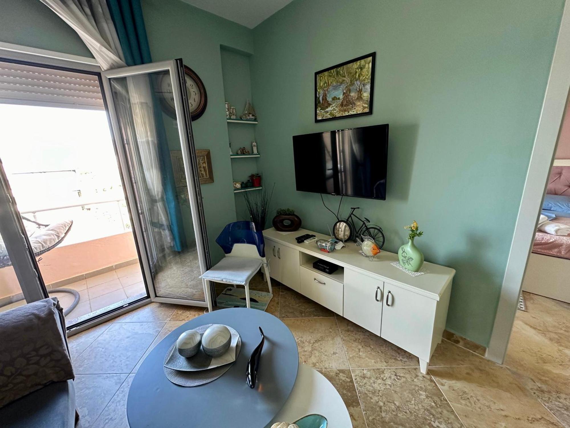 Beach Front Apartment Vlore Exterior photo