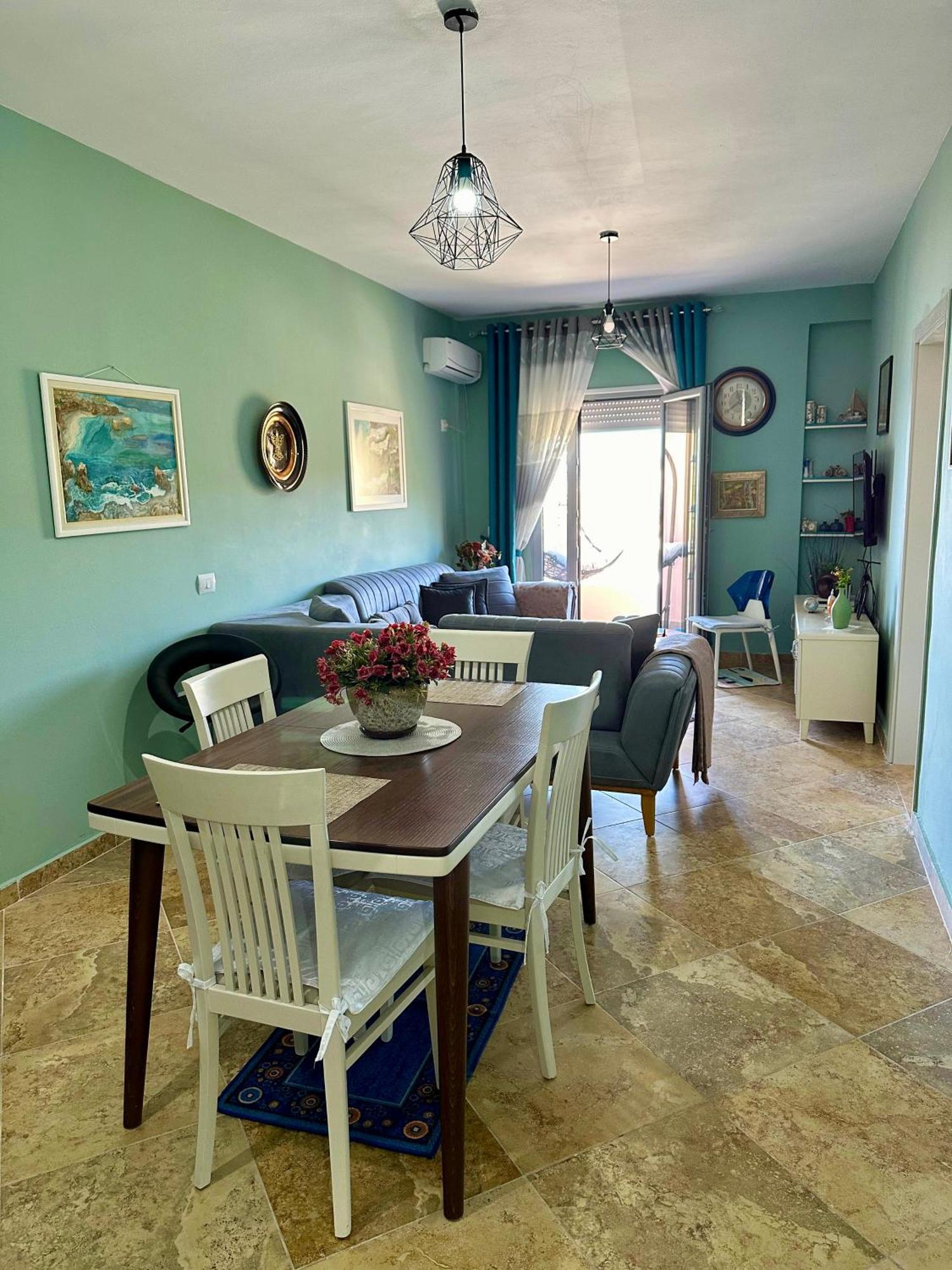 Beach Front Apartment Vlore Exterior photo