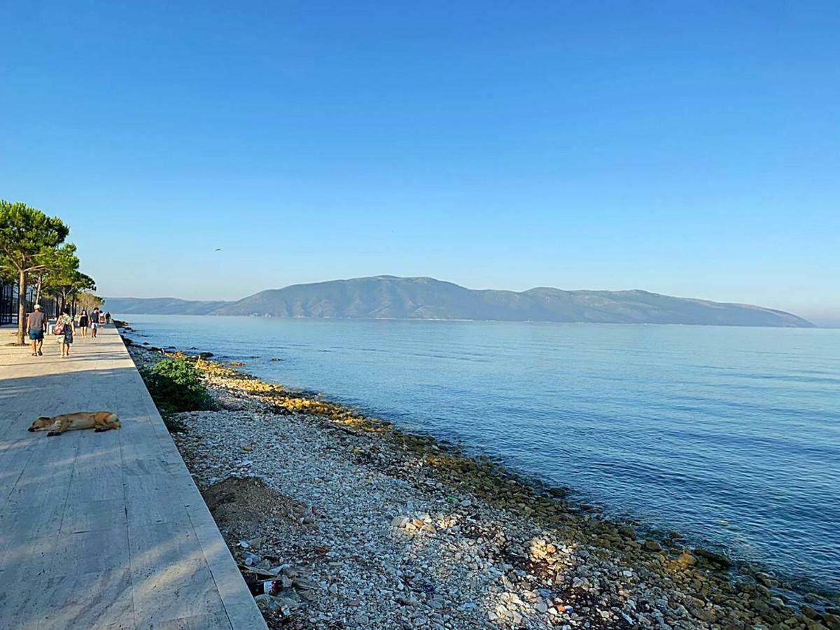 Beach Front Apartment Vlore Exterior photo